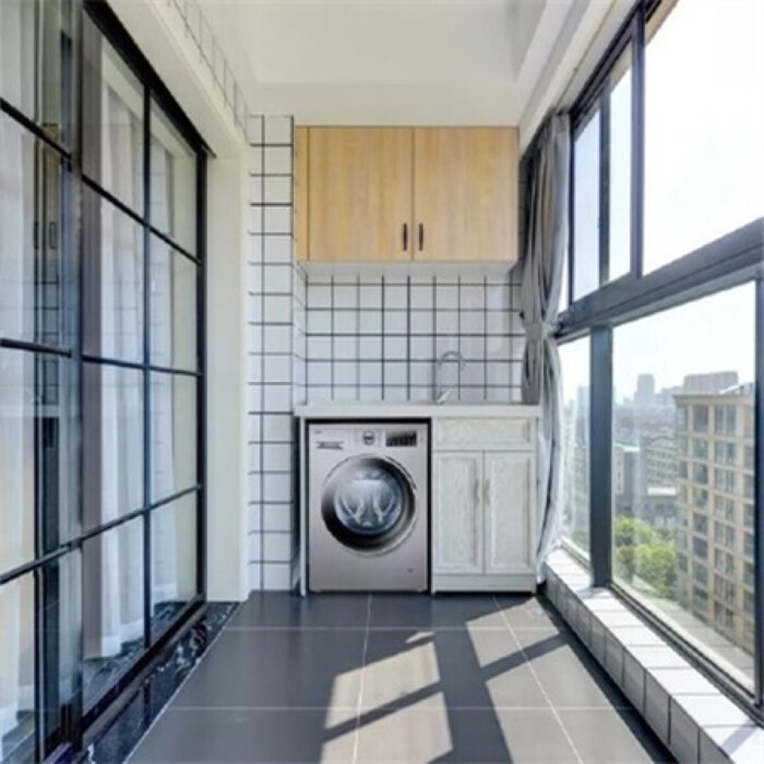 沈陽封陽臺斷橋鋁選窗攻略：選斷橋鋁系統門窗注意好這五點，你家陽臺實用又美觀！